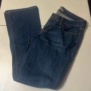 Old Navy The Diva Jeans. Size 8